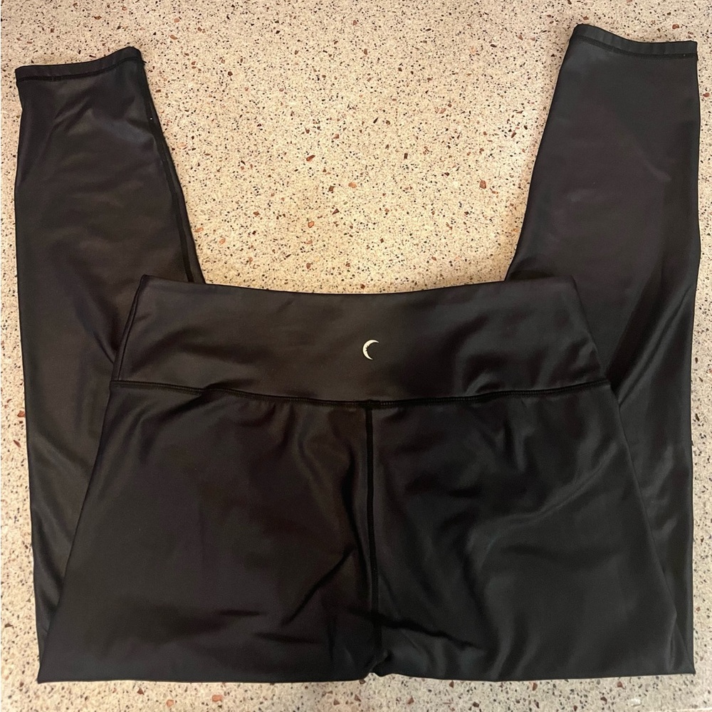 Zyia Metallic Black Light and Tight Leggings